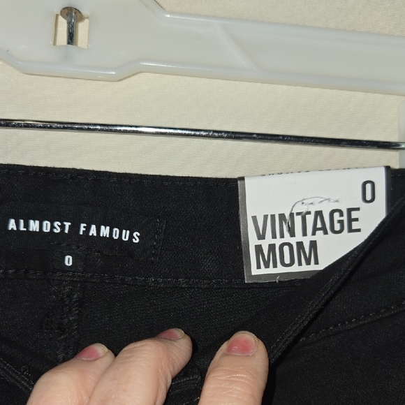Almost Famous Black Distressed Vintage Mom Jeans Size 0 - Picture 5 of 8